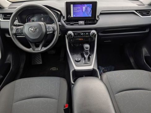 Used 2025 Toyota RAV4 XLE AWD/4WD image 10