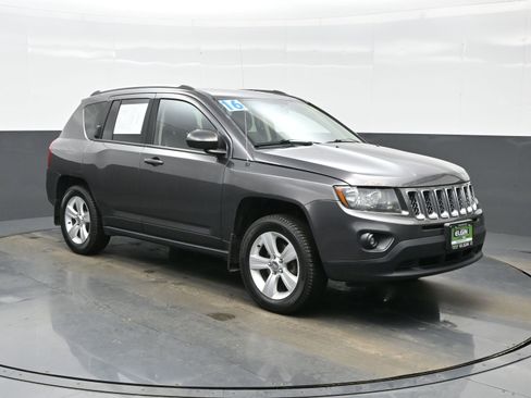 Used 2016 Jeep Compass Sport w/ Power Value Group AWD/4WD image 8