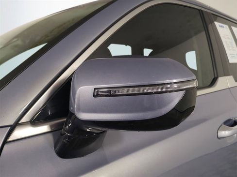 Used 2024 Kia Telluride SX w/ Towing Package image 12