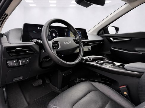 Used 2022 Kia EV6 Wind w/ Wind Technology Package AWD/4WD image 7