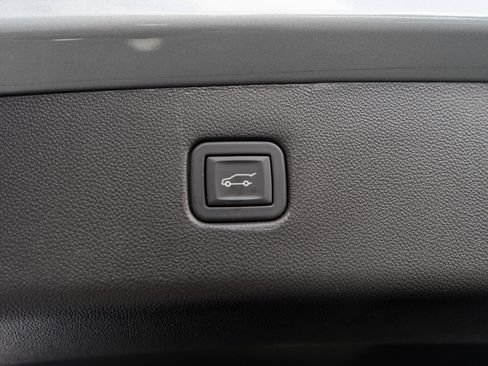 Used 2023 Chevrolet Blazer Premier w/ Driver Confidence II Package AWD/4WD image 10