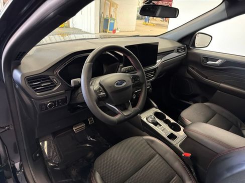Used 2023 Ford Escape ST-Line w/ Tech Pack #1 AWD/4WD image 16