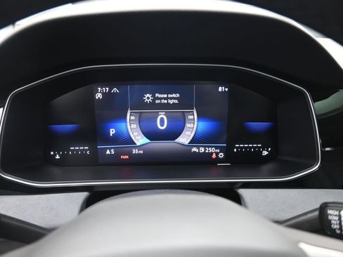 Used 2025 Volkswagen Jetta SE image 10