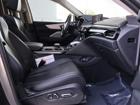 Used 2023 Acura MDX w/ Technology Package FWD image 32