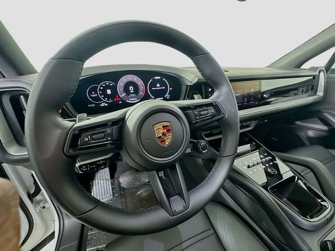 New 2024 Porsche Cayenne image 37