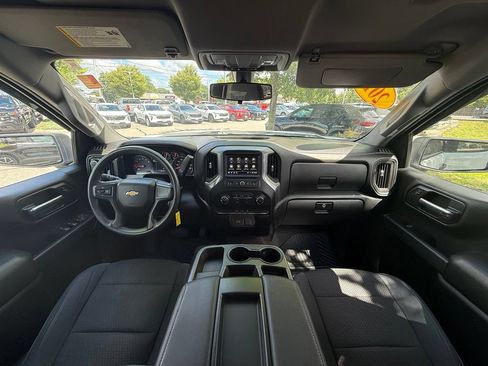 Used 2019 Chevrolet Silverado 1500 Custom w/ Custom Value Package AWD/4WD image 28