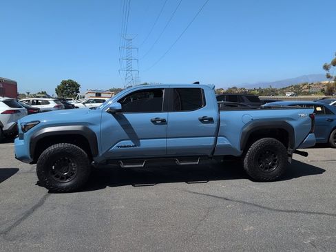 Certified 2026 Toyota Tacoma TRD Off-Road AWD/4WD image 2