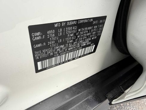 Used 2025 Subaru Outback Premium w/ Popular Package #1A AWD/4WD image 30