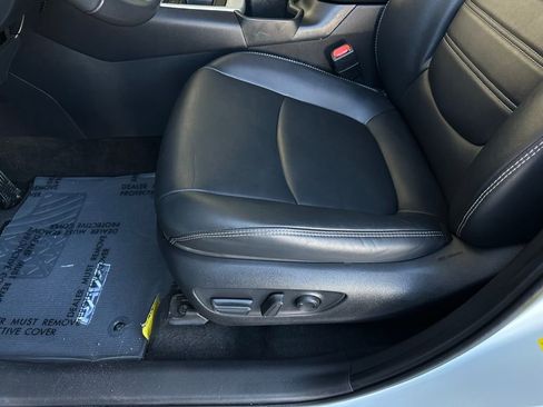 Used 2022 Toyota RAV4 XLE Premium image 13