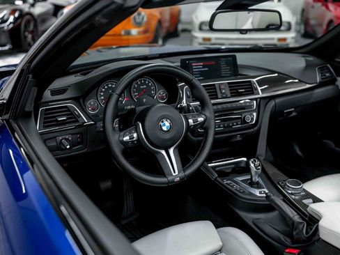 Used 2020 BMW M4 Convertible w/ Competition Package RWD image 2