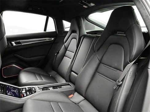 Used 2017 Porsche Panamera Turbo image 14