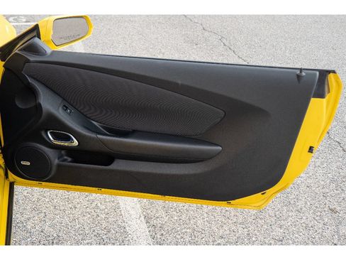 Used 2010 Chevrolet Camaro SS RWD image 16