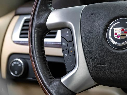 Used 2012 Cadillac Escalade Premium AWD/4WD image 22