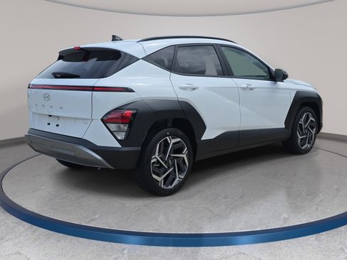 Used 2026 Hyundai Kona SEL Premium FWD image 6