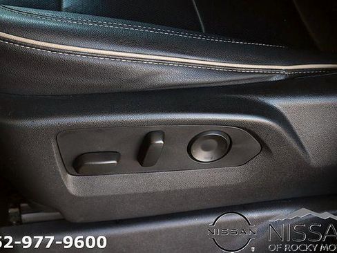 Used 2023 Chevrolet Suburban Premier RWD image 19