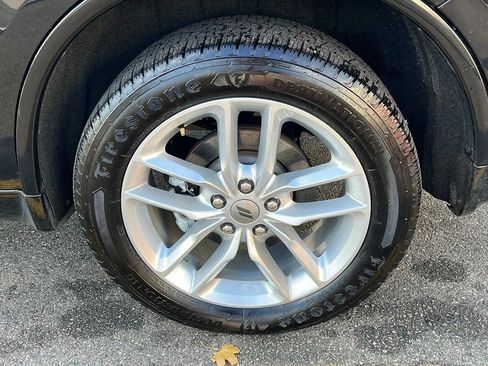 Used 2023 Dodge Durango GT image 11