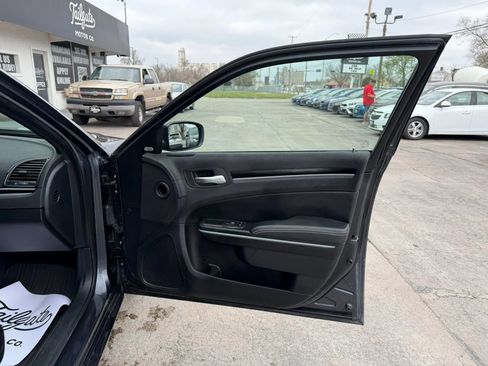 Used 2018 Chrysler 300 S image 13