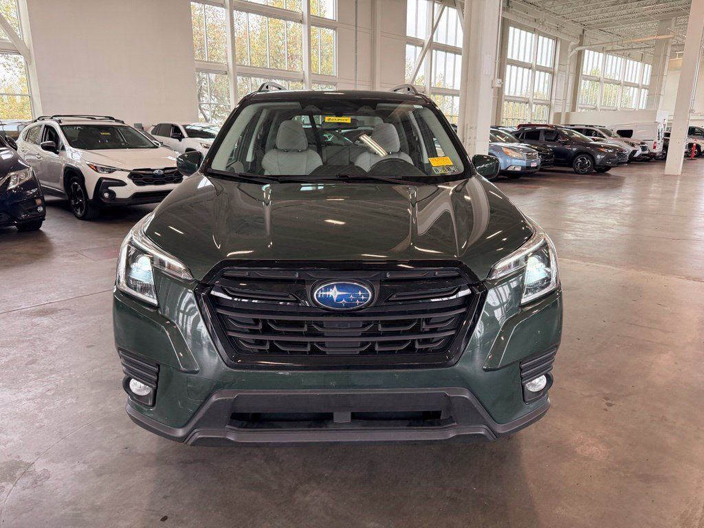 Certified 2023 Subaru Forester Premium AWD/4WD image 8
