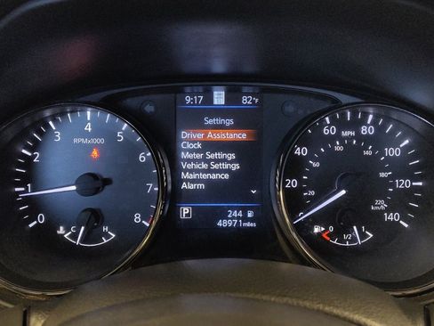 Used 2022 Nissan Rogue Sport SL FWD image 23
