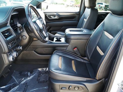 Used 2022 GMC Yukon AT4 AWD/4WD image 10