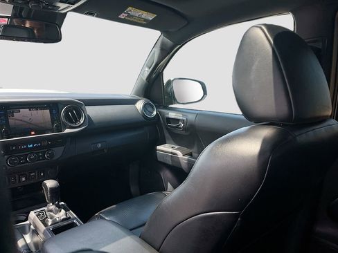 Used 2019 Toyota Tacoma TRD Pro image 25