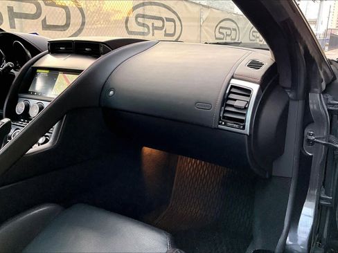 Used 2020 Jaguar F-TYPE Coupe image 18