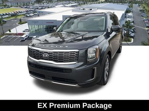 Used 2021 Kia Telluride EX w/ EX Premium Package image 3