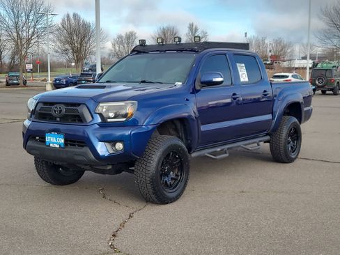 Used 2014 Toyota Tacoma 4x4 Double Cab w/ TRD Sport Package image 1