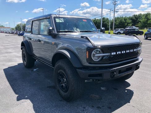New 2025 Ford Bronco Badlands w/ Sasquatch Package image 7