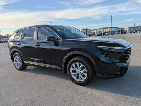 Used 2025 Honda CR-V LX image 2