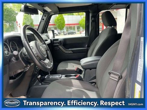 Used 2017 Jeep Wrangler Unlimited Sport w/ Quick Order Package 24S AWD/4WD image 15