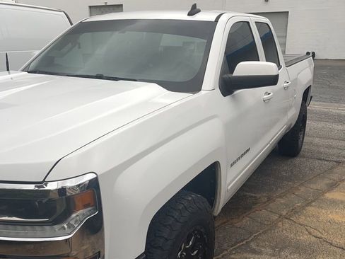 Used 2018 Chevrolet Silverado 1500 LT RWD image 11
