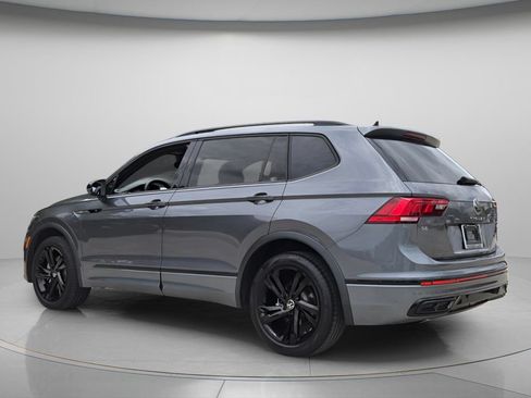 Certified 2023 Volkswagen Tiguan SE R-Line FWD image 9