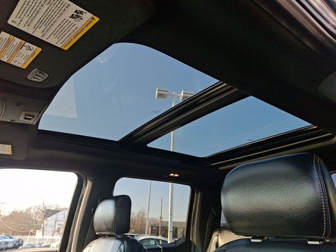 Used 2020 Ford F150 Lariat w/ Equipment Group 502A Luxury image 14