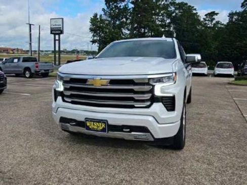 Certified 2024 Chevrolet Silverado 1500 High Country AWD/4WD image 2