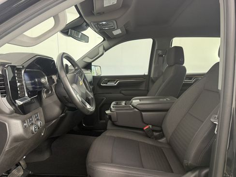 Used 2024 Chevrolet Silverado 1500 LT AWD/4WD image 14