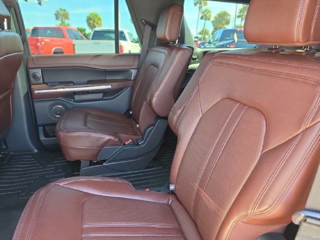 Used 2022 Ford Expedition Limited RWD image 12