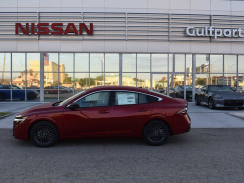 Used 2026 Nissan Sentra SV w/ SV Convenience Package FWD image 3