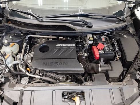 Used 2023 Nissan Rogue S FWD image 3