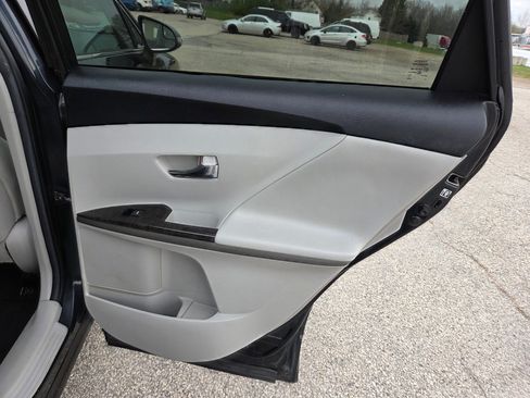 Used 2014 Toyota Venza LE w/ Tow Prep Package image 19