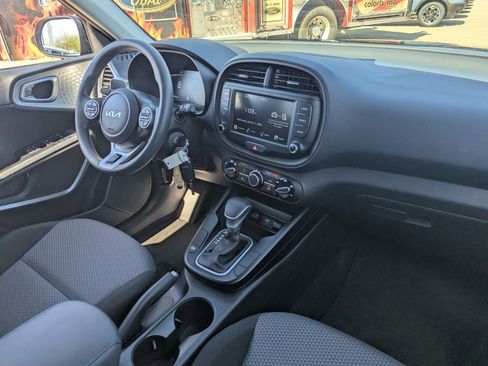 Used 2025 Kia Soul S image 12