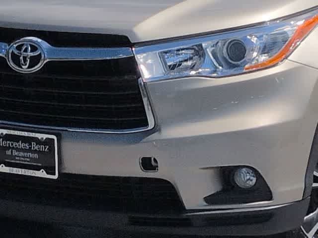 Used 2016 Toyota Highlander XLE AWD/4WD image 11