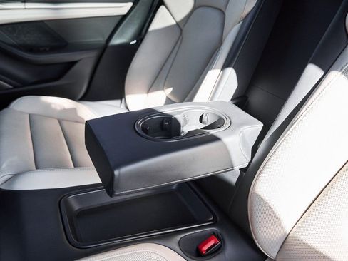 Used 2020 Porsche Taycan Turbo S image 51