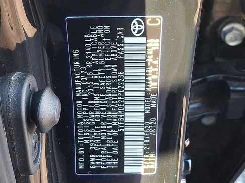 Certified 2023 Toyota Corolla LE image 27