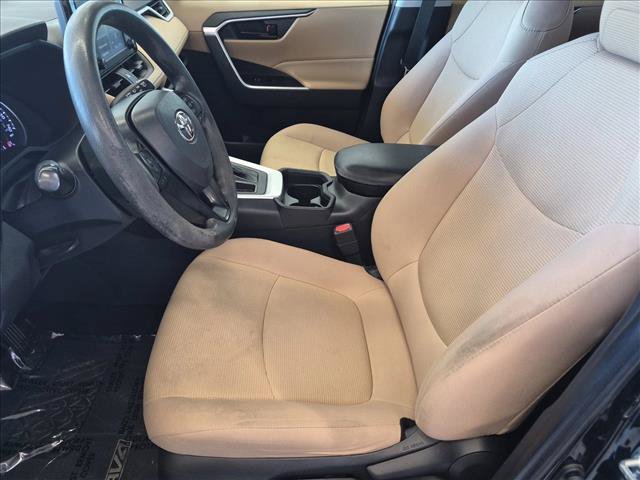 Used 2019 Toyota RAV4 LE FWD image 14