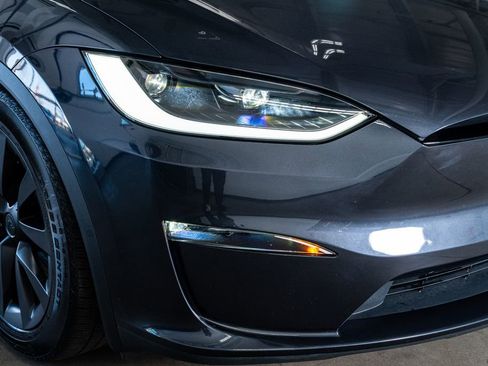 Used 2024 Tesla Model X image 17