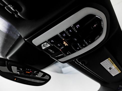 Used 2017 Porsche Cayenne S image 50