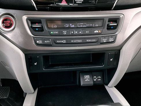 Used 2021 Honda Pilot EX image 30