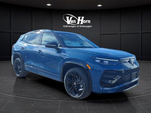 New 2026 Volkswagen Tiguan SE R-Line image 1