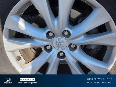 Used 2015 Toyota RAV4 Limited AWD/4WD image 16